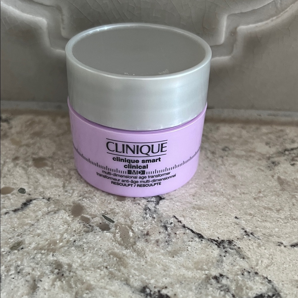 4/$14 Clinique Smart Clinical Moisturizer, 0.5 oz, NEW